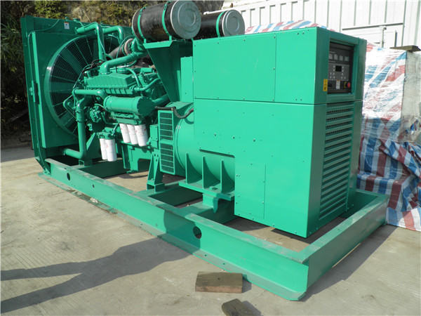 大兴出租发电机 发电机组厂家：柴油发电机组的控制屏的作用是什么？