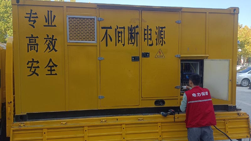 大兴柴油发电机组和UPS电源配合使用时，如何避免切换过程中的电力中断？