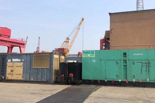 大兴发电机出租空气滤清器的清洁频率是多少？